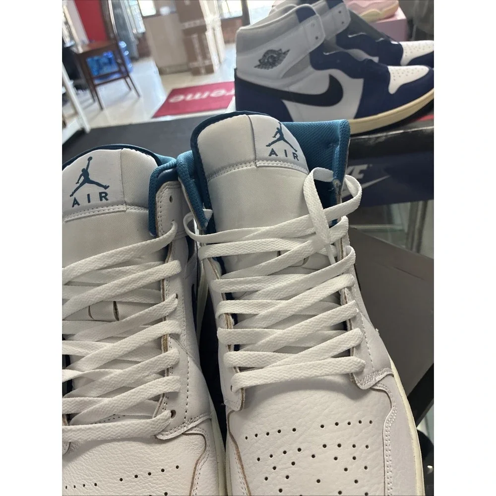 Nike Air Jordan 1 Mid SE White Industrial Blue White FN5215-141 Men's SZ 13 New